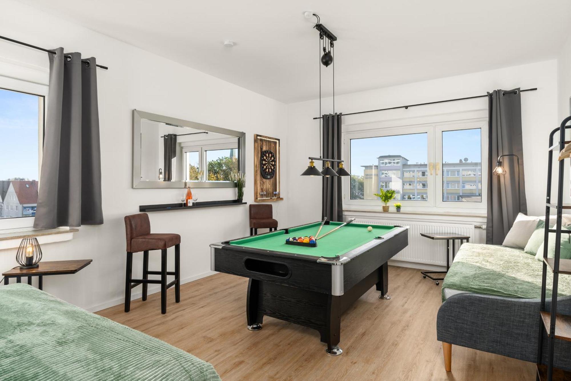 Homely-Apartment Manhattanart, Zentral, Parkplatz, Billard,Ps4, Dart, Balkon 比勒费尔德 外观 照片