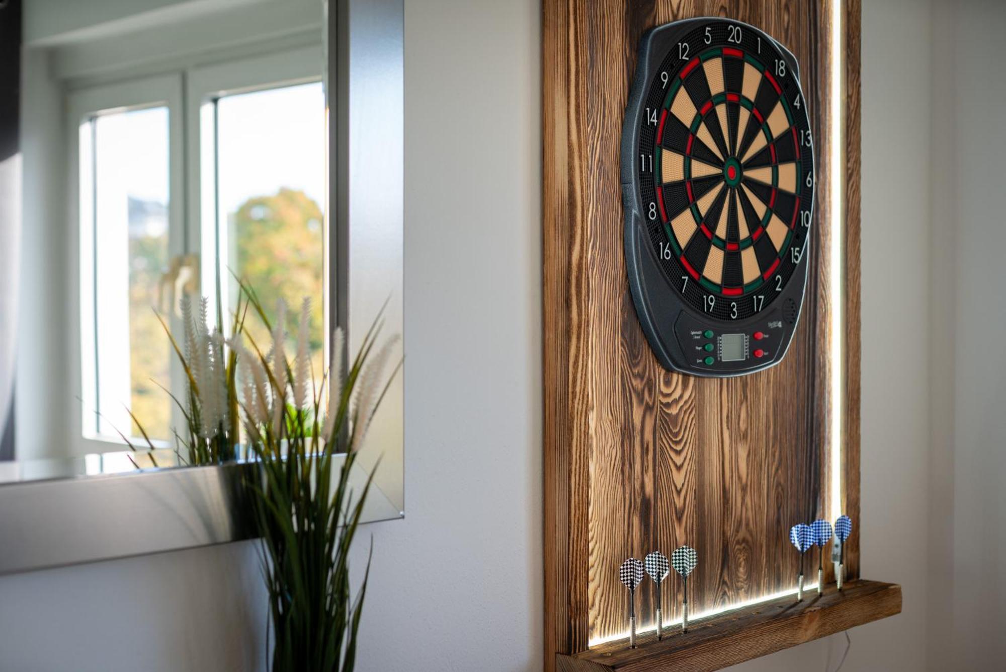 Homely-Apartment Manhattanart, Zentral, Parkplatz, Billard,Ps4, Dart, Balkon 比勒费尔德 外观 照片